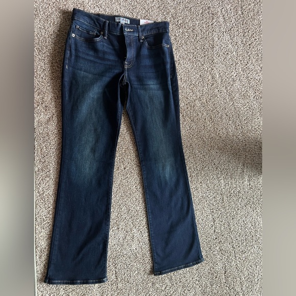⭐️ Firm Price ⭐️ Lucky brand sweet mid-rise dark wash - Picture 2 of 4